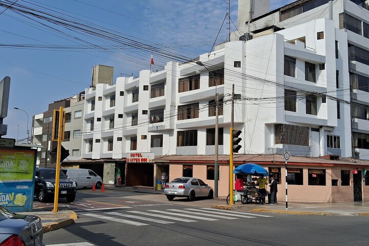 Hotel 8 of 9