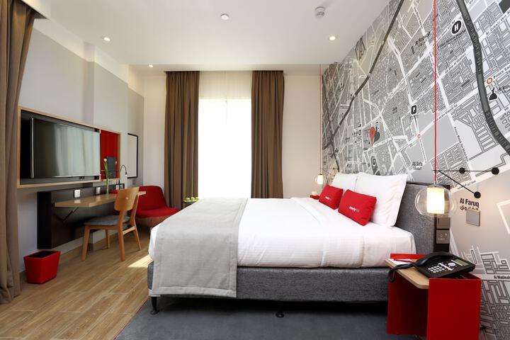 Room 16 of 195