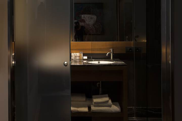 Room 43 of 73