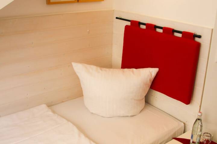 Room 3 of 56