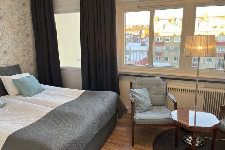 Room 52 of 91