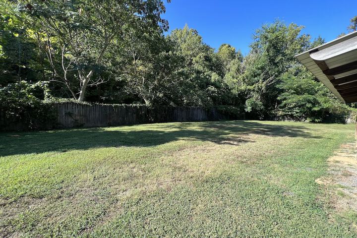 Property Grounds 23 of 33