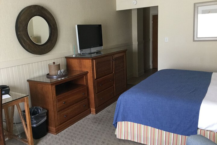 Room 7 of 169