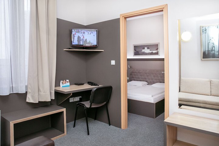 Room 34 of 73