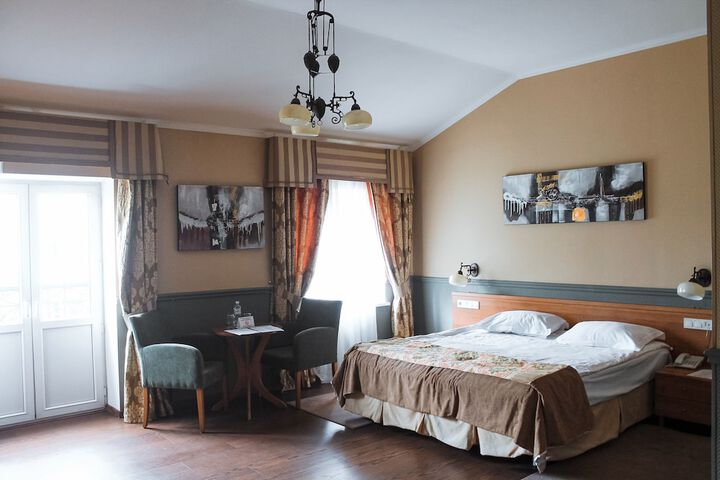 Room 25 of 89
