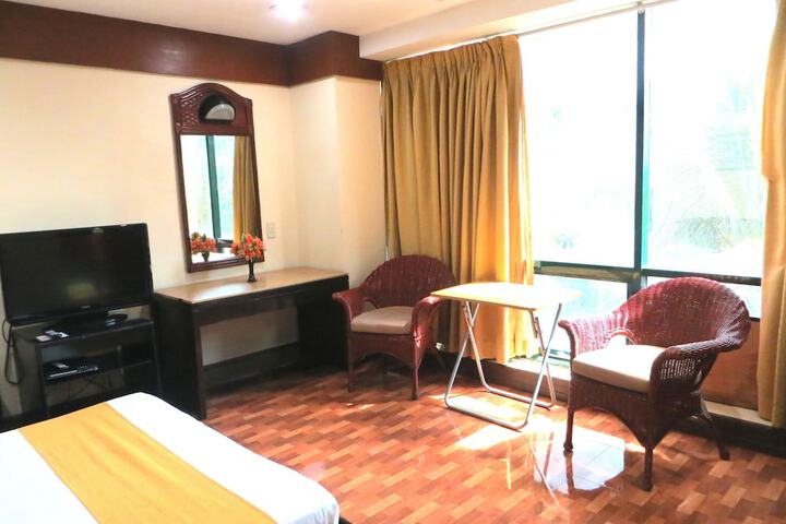 Room 17 of 44