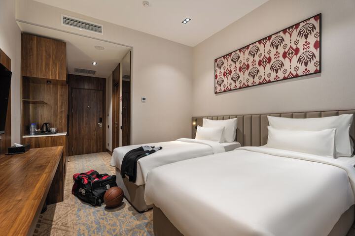 Room 8 of 55