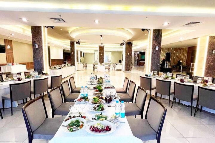 Dining 56 of 63