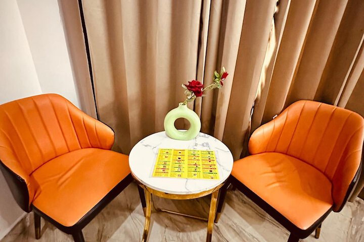 Room 11 of 27