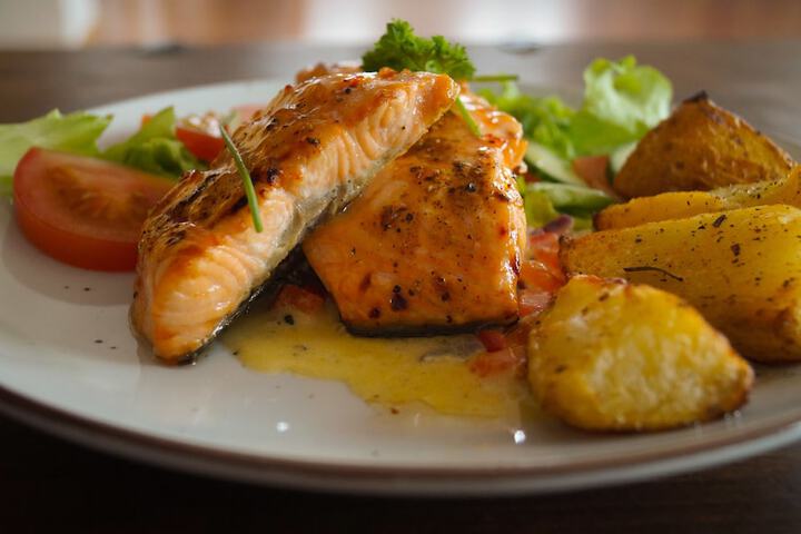 Dining 26 of 53