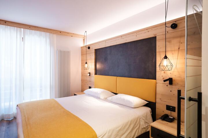 Room 27 of 177