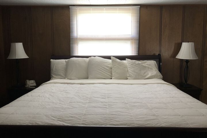 Room 16 of 97