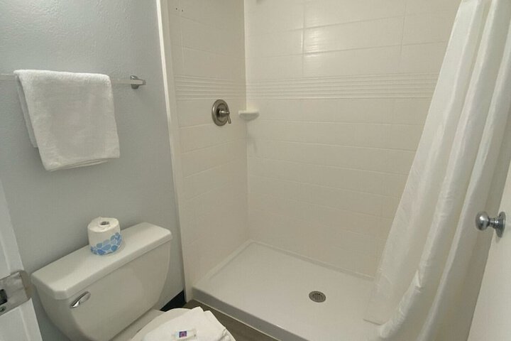 Room 27 of 51