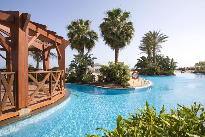 Hotel with Pool