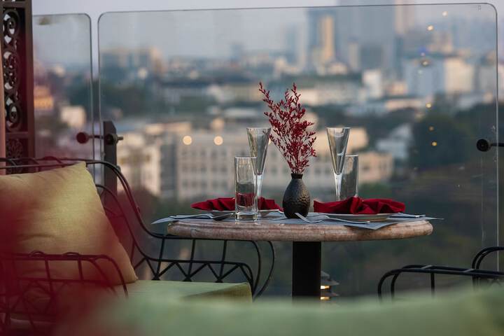 Dining 83 of 97