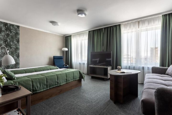 Room 96 of 102