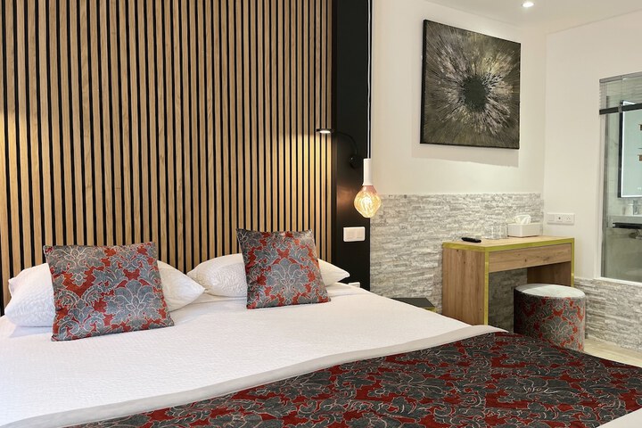 Room 40 of 115