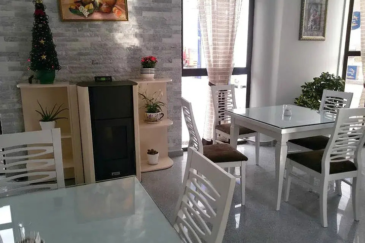 Room 6 of 20