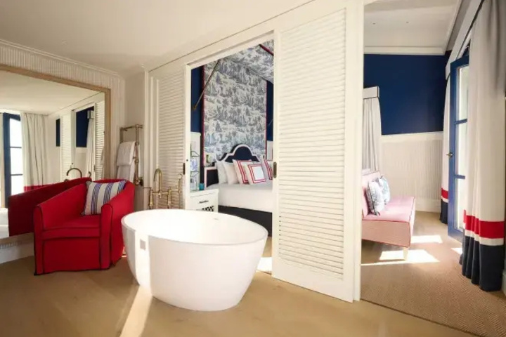 Room 3 of 15