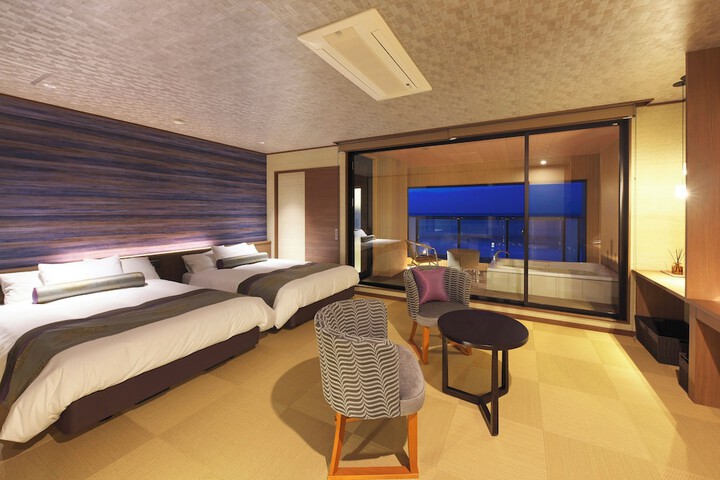 Room 13 of 40