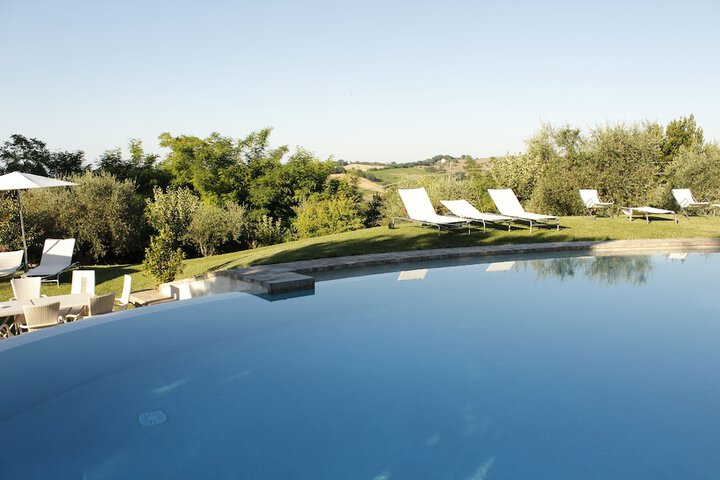 Pool 108 of 161