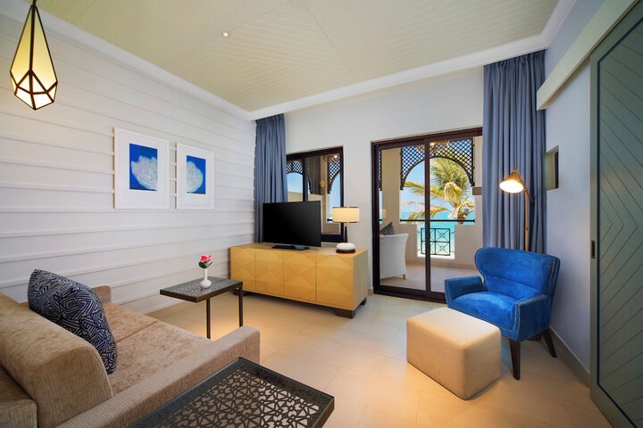 Room 33 of 83