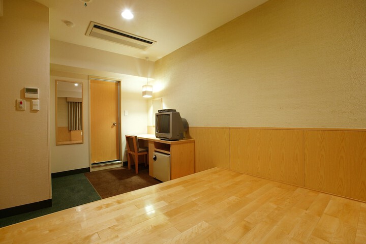 Room 14 of 53
