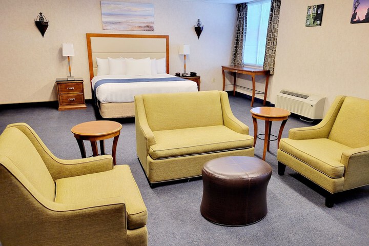 Room 6 of 40