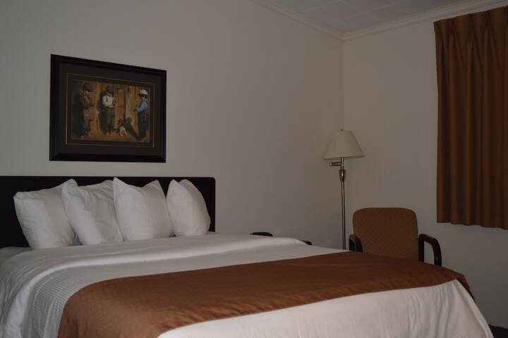 Room 10 of 43