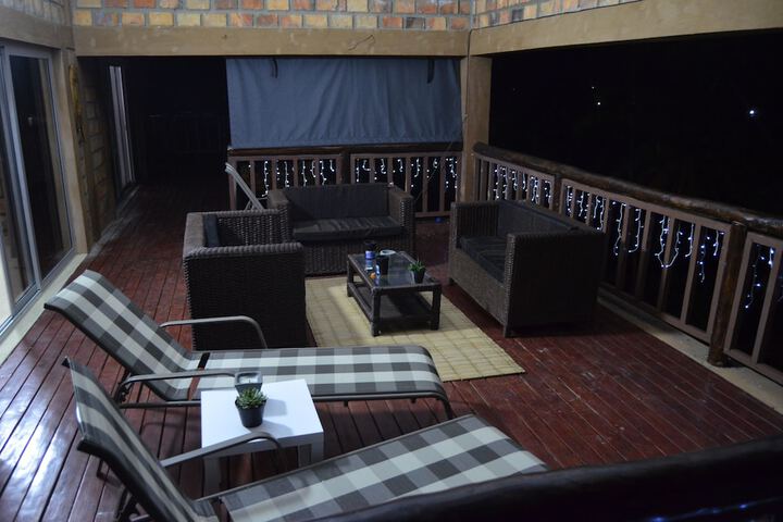 Sundeck 52 of 63