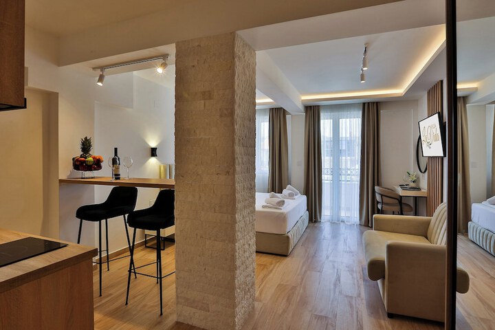 Room 22 of 52