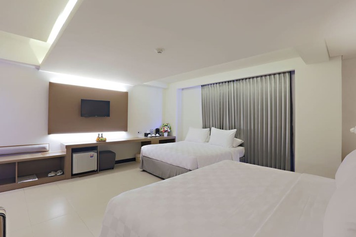 Room 14 of 36