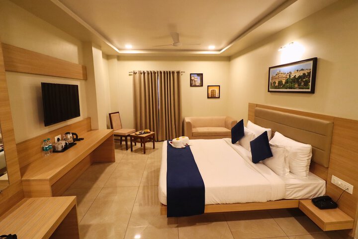Room 11 of 39