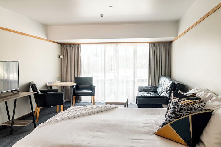 Room 40 of 86