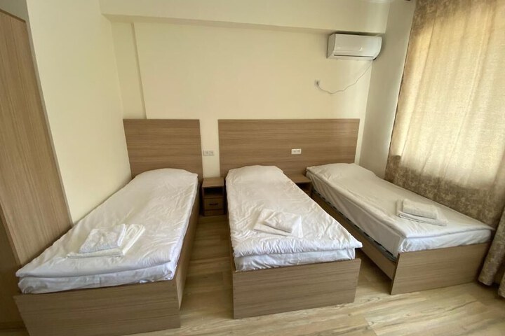 Room 16 of 47
