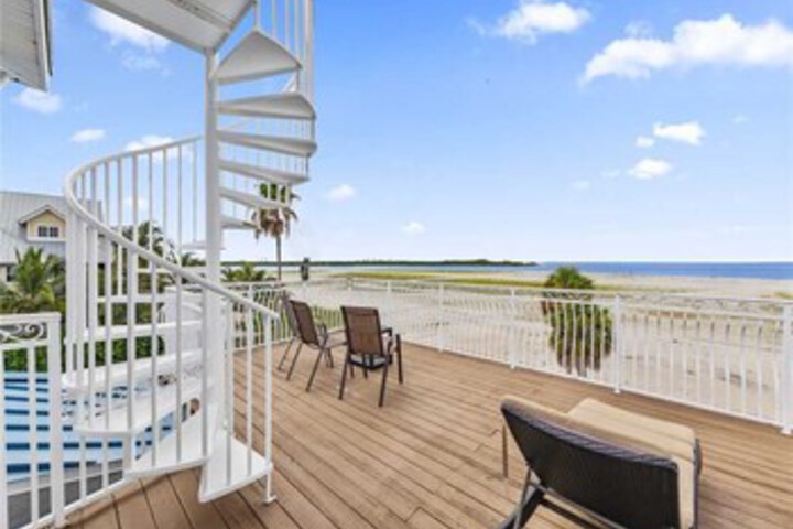 Beach Sanctuary Beach Front, Views, 4 Bedrooms, Hot Tub, Sleeps 10 in Fort Myers Beach, FL