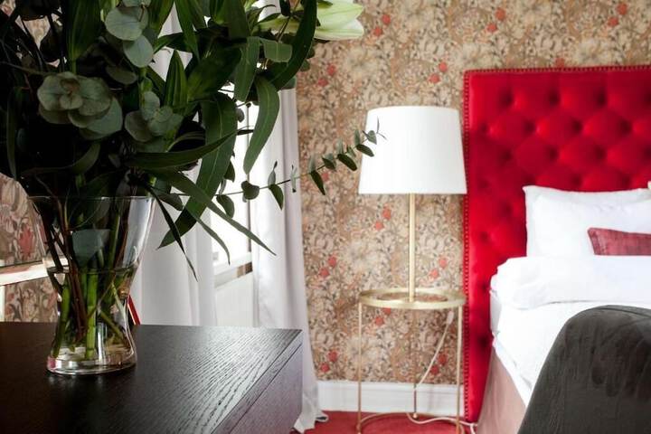 Room 32 of 57
