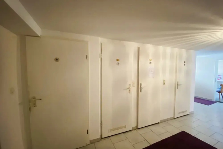 hotel_rooms
