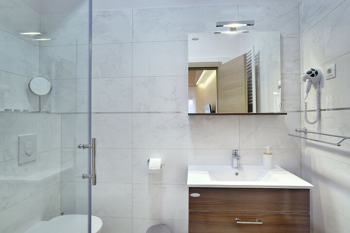 Room 47 of 51