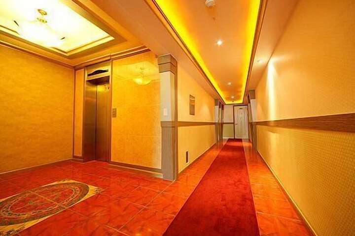 Ballroom/Hall 29 of 31