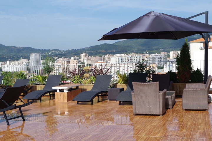 Sundeck 45 of 48