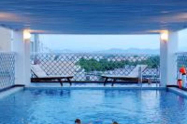 Pool 37 of 60