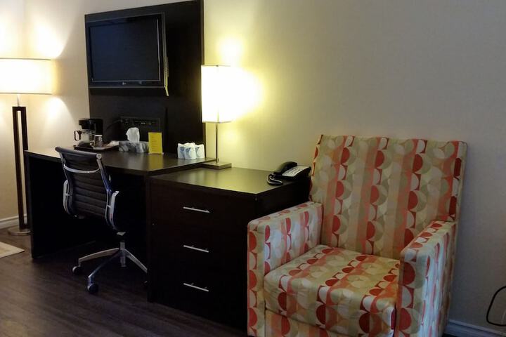 Room 7 of 36