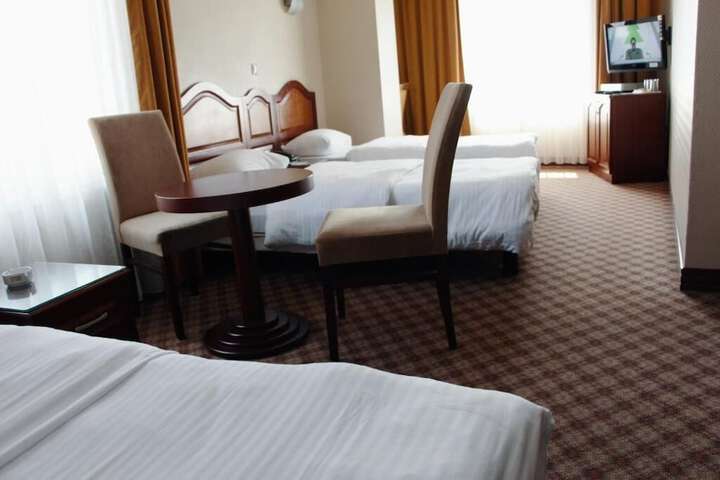 Room 11 of 14