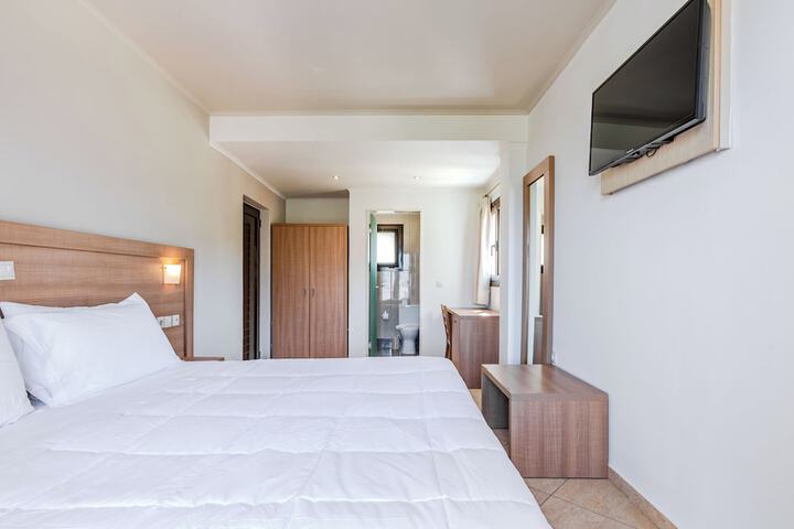 Room 20 of 160