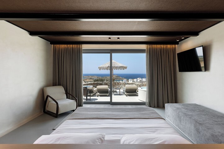 Room 30 of 104