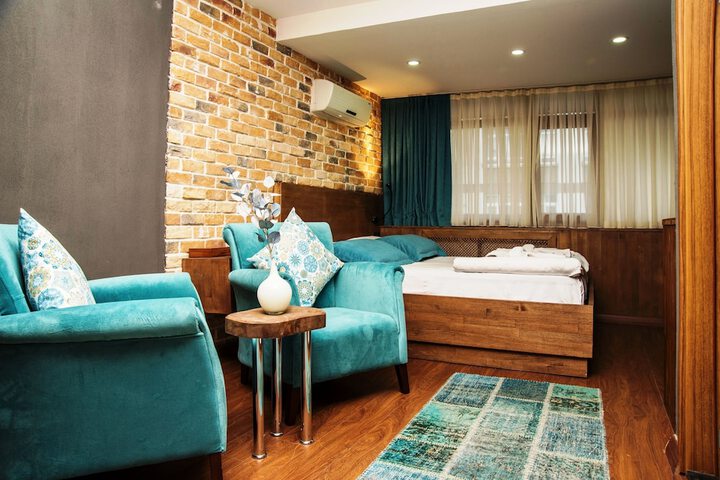 Room 22 of 186