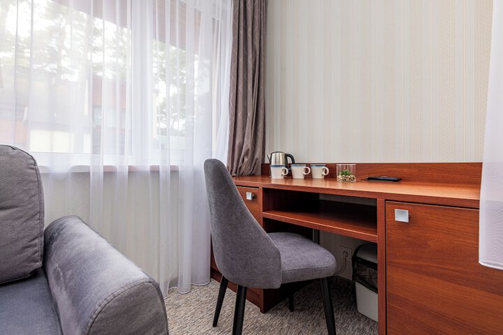 Room 81 of 214