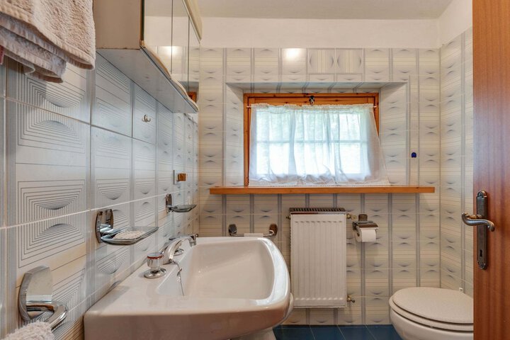 Room 15 of 29