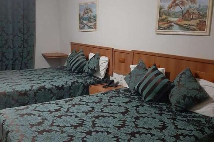 Room 2 of 30